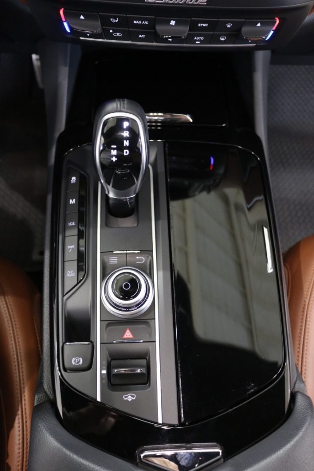 MASERATI Levante usata, con Specchietti laterali elettrici