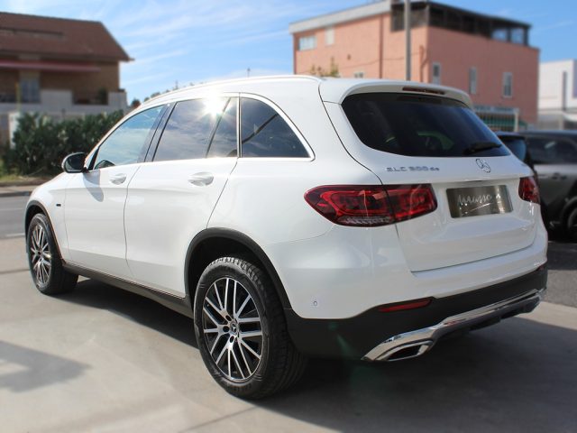 MERCEDES-BENZ GLC 300 usata, con Boardcomputer