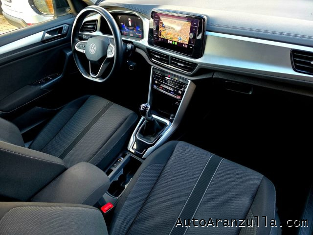 VOLKSWAGEN T-Roc usata, con Controllo automatico clima