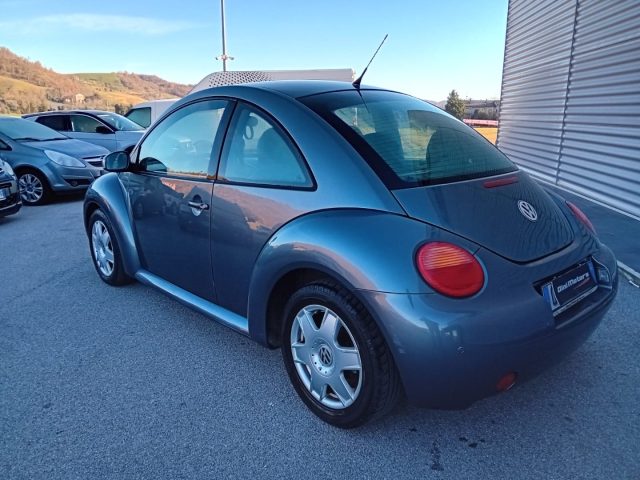 VOLKSWAGEN New Beetle usata, con Autoradio