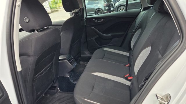 SKODA Kamiq usata, con Controllo automatico clima