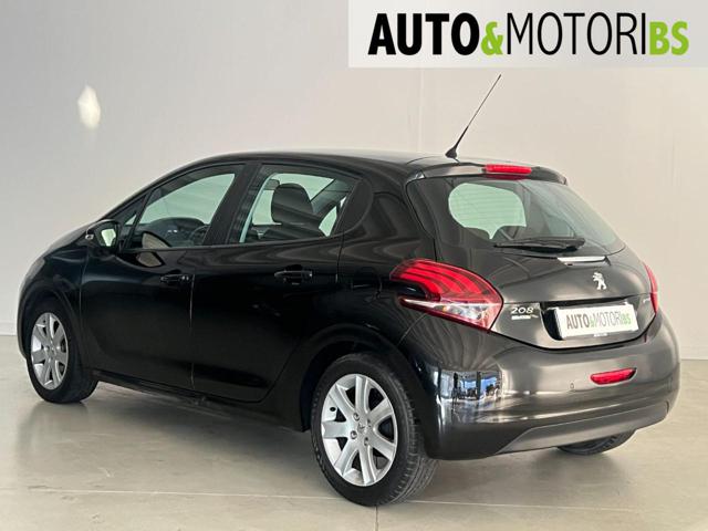 PEUGEOT 208 usata, con Autoradio