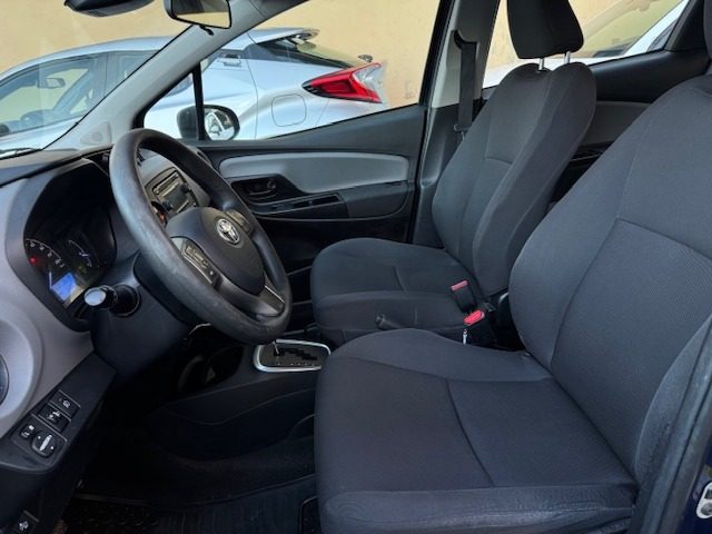 TOYOTA Yaris usata, con Controllo automatico clima