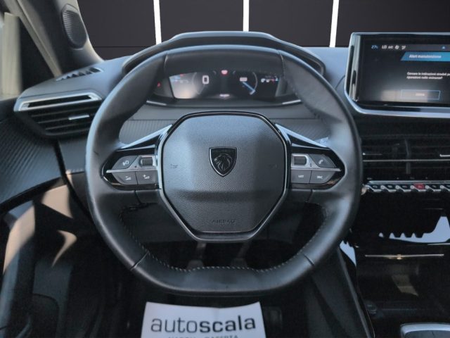 PEUGEOT 2008 usata, con Touch screen