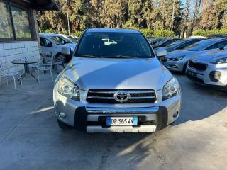 TOYOTA RAV 4 usata, con Airbag