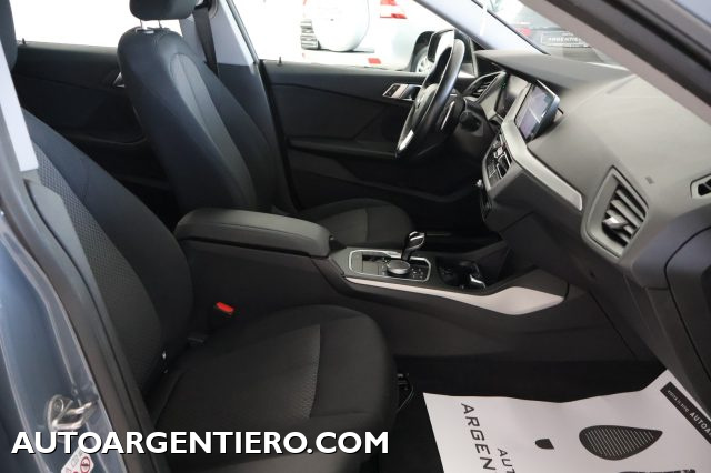 BMW 218 usata, con Hill holder