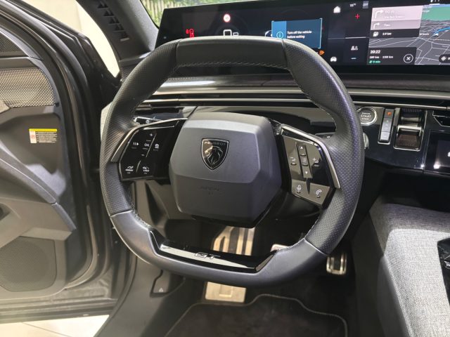 PEUGEOT 3008 usata, con Volante multifunzione