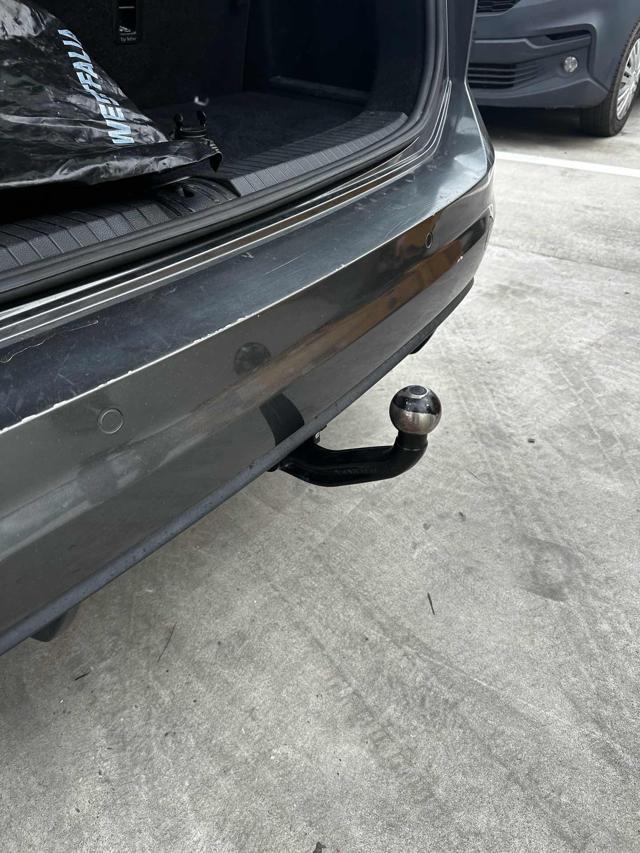 VOLKSWAGEN Touran usata, con Sensori di parcheggio posteriori