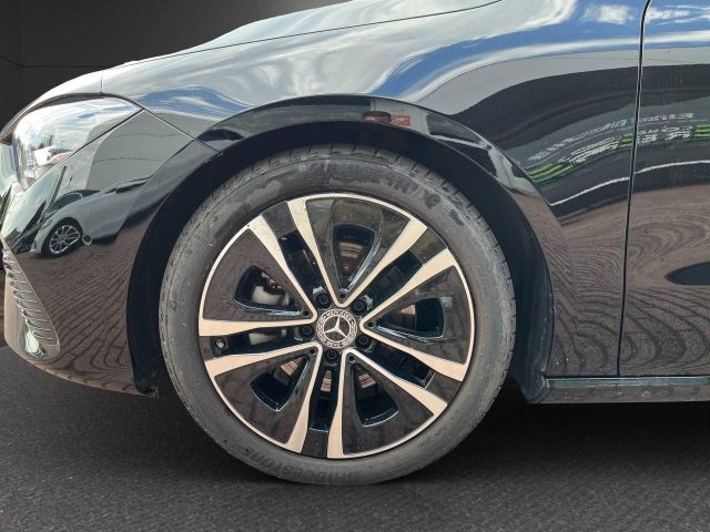 MERCEDES-BENZ CLA 180 usata, con Controllo automatico clima