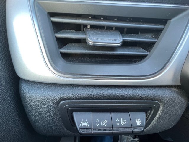 RENAULT Captur usata, con Touch screen