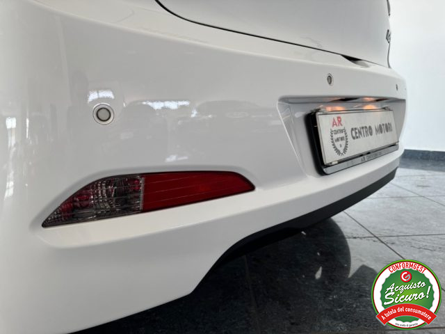 HYUNDAI i20 usata, con Luci diurne LED