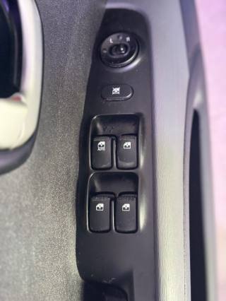 HYUNDAI i10 usata 9