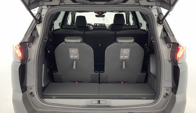 PEUGEOT 5008 usata, con Controllo automatico clima