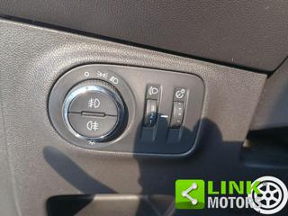 OPEL Corsa usata, con Isofix