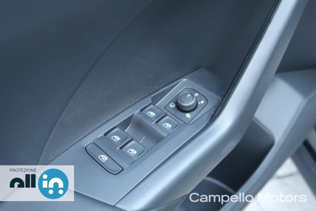 VOLKSWAGEN T-Cross usata 15
