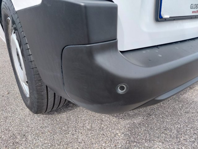 OPEL Combo usata, con Autoradio digitale