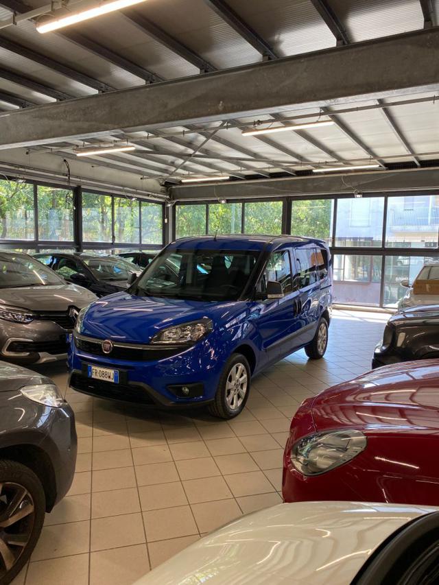 FIAT Doblo usata, con Specchietti laterali elettrici