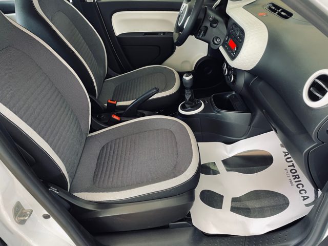 RENAULT Twingo usata, con Volante in pelle