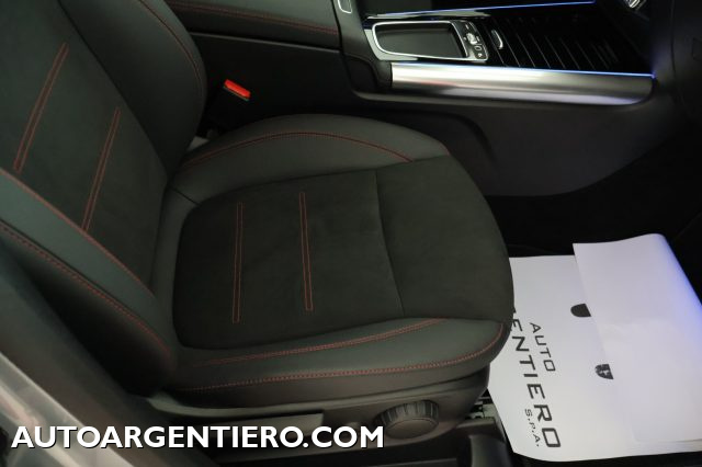 MERCEDES-BENZ GLA 180 usata, con Sound system