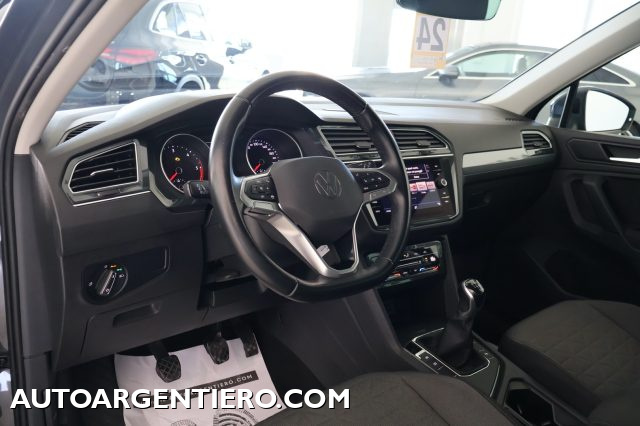 VOLKSWAGEN Tiguan usata, con Autoradio