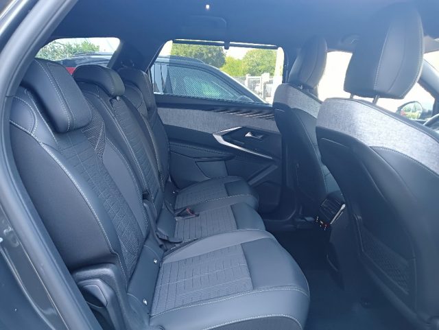 PEUGEOT 5008 usata, con Luci diurne LED