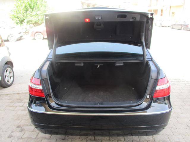 MERCEDES-BENZ E 220 usata, con Boardcomputer