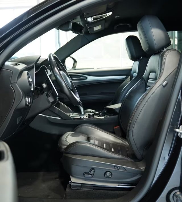 ALFA ROMEO Stelvio usata, con Regolazione elettrica sedili