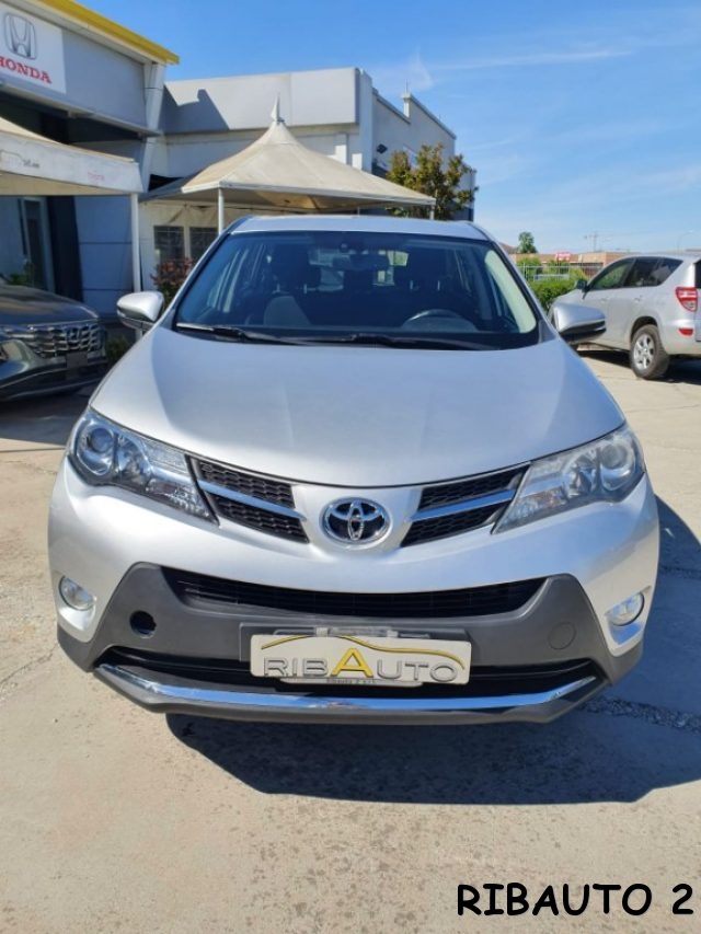 TOYOTA RAV 4 usata, con Cerchi in lega