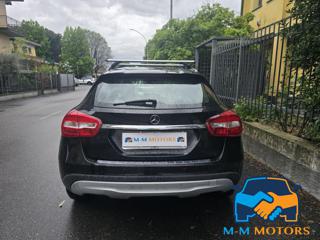 MERCEDES-BENZ GLA 180 usata, con Chiusura centralizzata