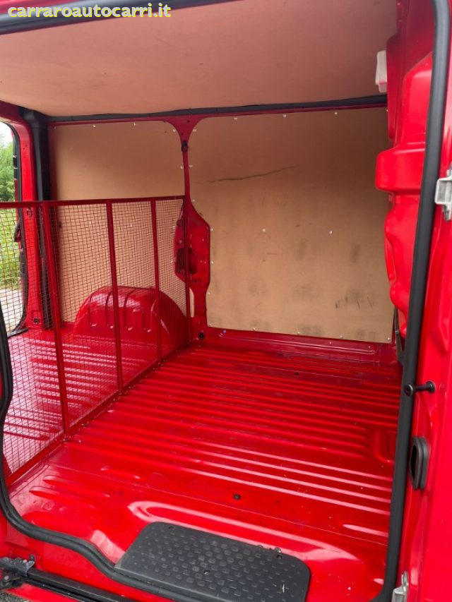 NISSAN NV300 usata, con Climatizzatore