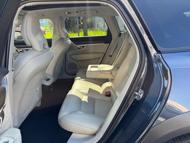 VOLVO V90 Cross Country usata, con Cerchi in lega