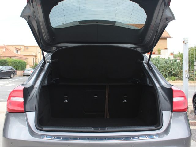 MERCEDES-BENZ GLA 220 usata, con Vivavoce