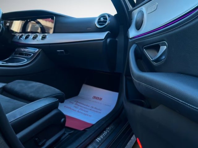 MERCEDES-BENZ E 220 usata, con Sedili riscaldati