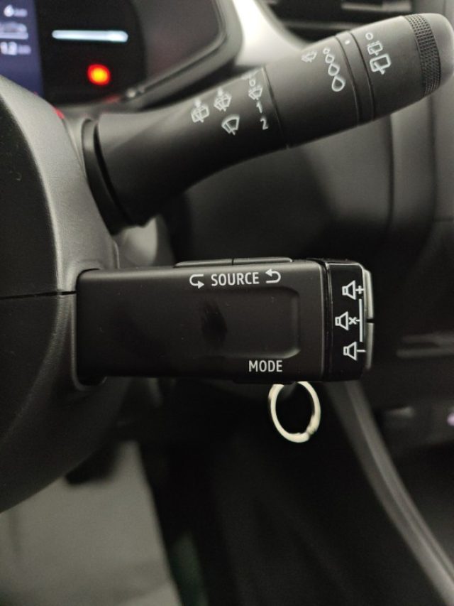 RENAULT Captur usata, con Fari LED
