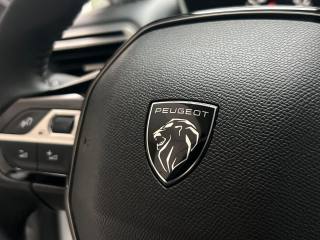 PEUGEOT 208 usata, con Sensori di parcheggio posteriori