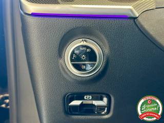 MERCEDES-BENZ C 220 usata, con Sedili sportivi