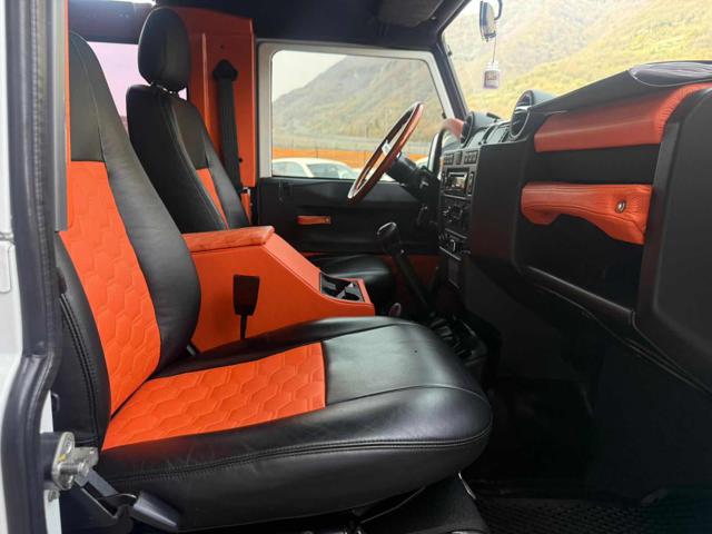 LAND ROVER Defender usata 12