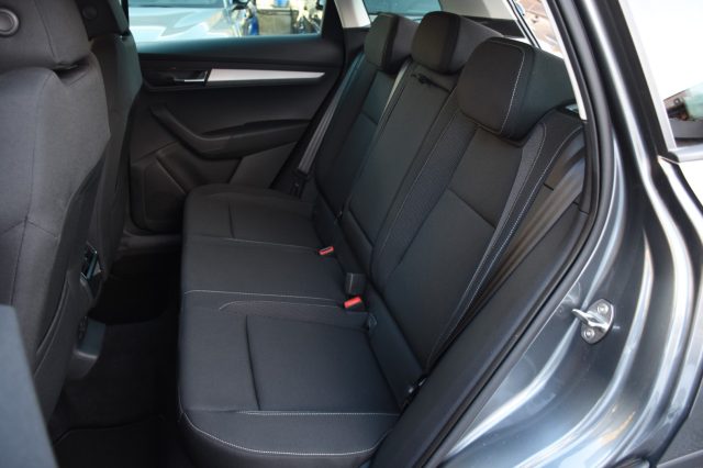 SKODA Karoq usata, con Boardcomputer