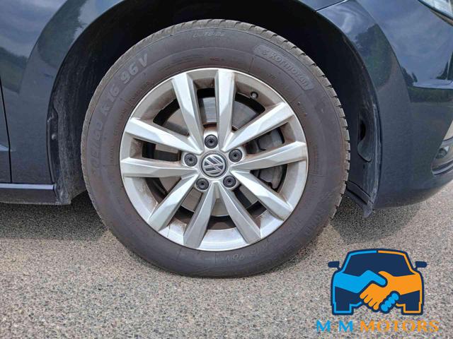 VOLKSWAGEN Touran usata, con Cerchi in lega