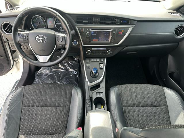 TOYOTA Auris usata 15
