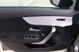 MERCEDES-BENZ A 200 usata, con Sensori di parcheggio posteriori