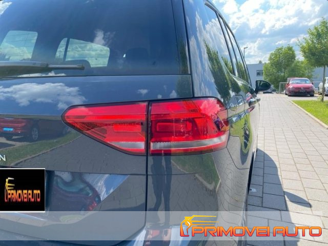 VOLKSWAGEN Touran usata, con Adaptive Cruise Control