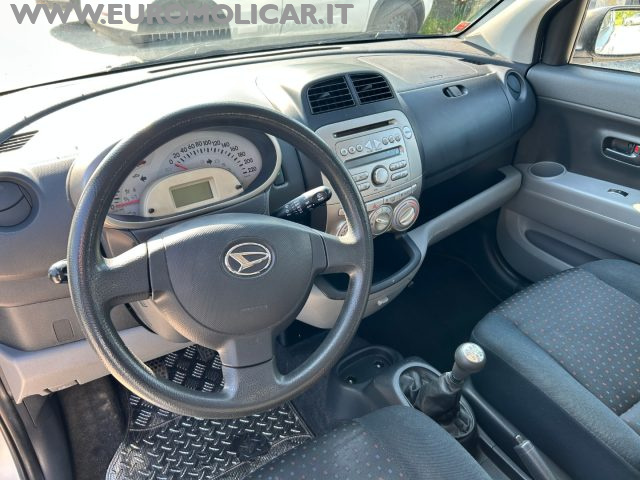 DAIHATSU Sirion usata 13