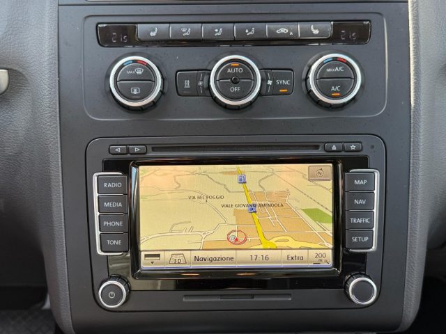 VOLKSWAGEN Touran usata, con Fendinebbia