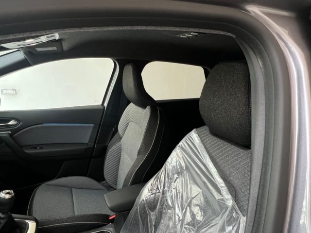 RENAULT Captur usata, con Hill holder
