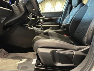 JEEP Avenger usata, con USB