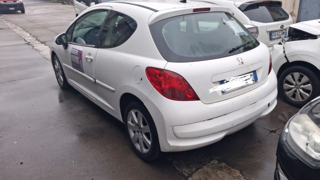 PEUGEOT 207 usata, con Airbag