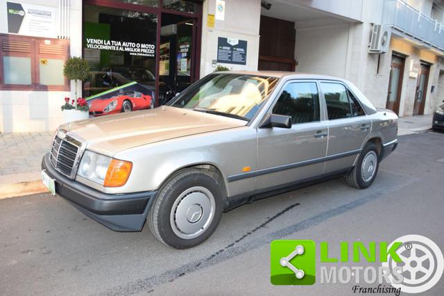 MERCEDES-BENZ 200 usata, con Ruota di riserva