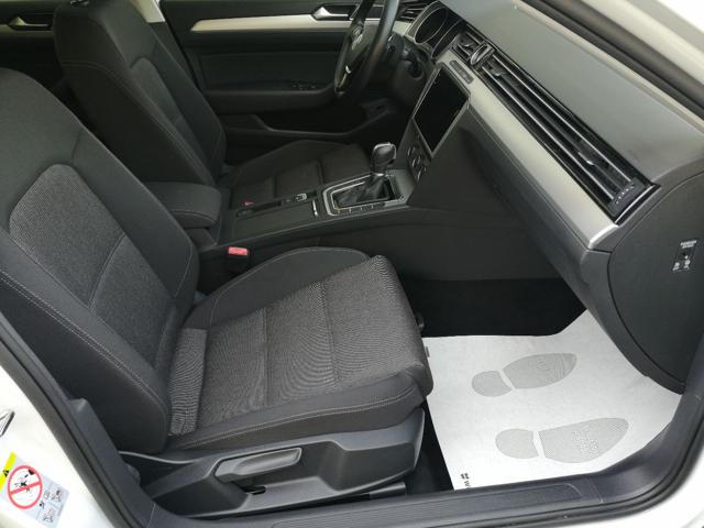 VOLKSWAGEN Passat Variant usata, con Controllo trazione