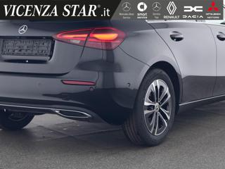 MERCEDES-BENZ A 180 usata, con Alzacristalli elettrici